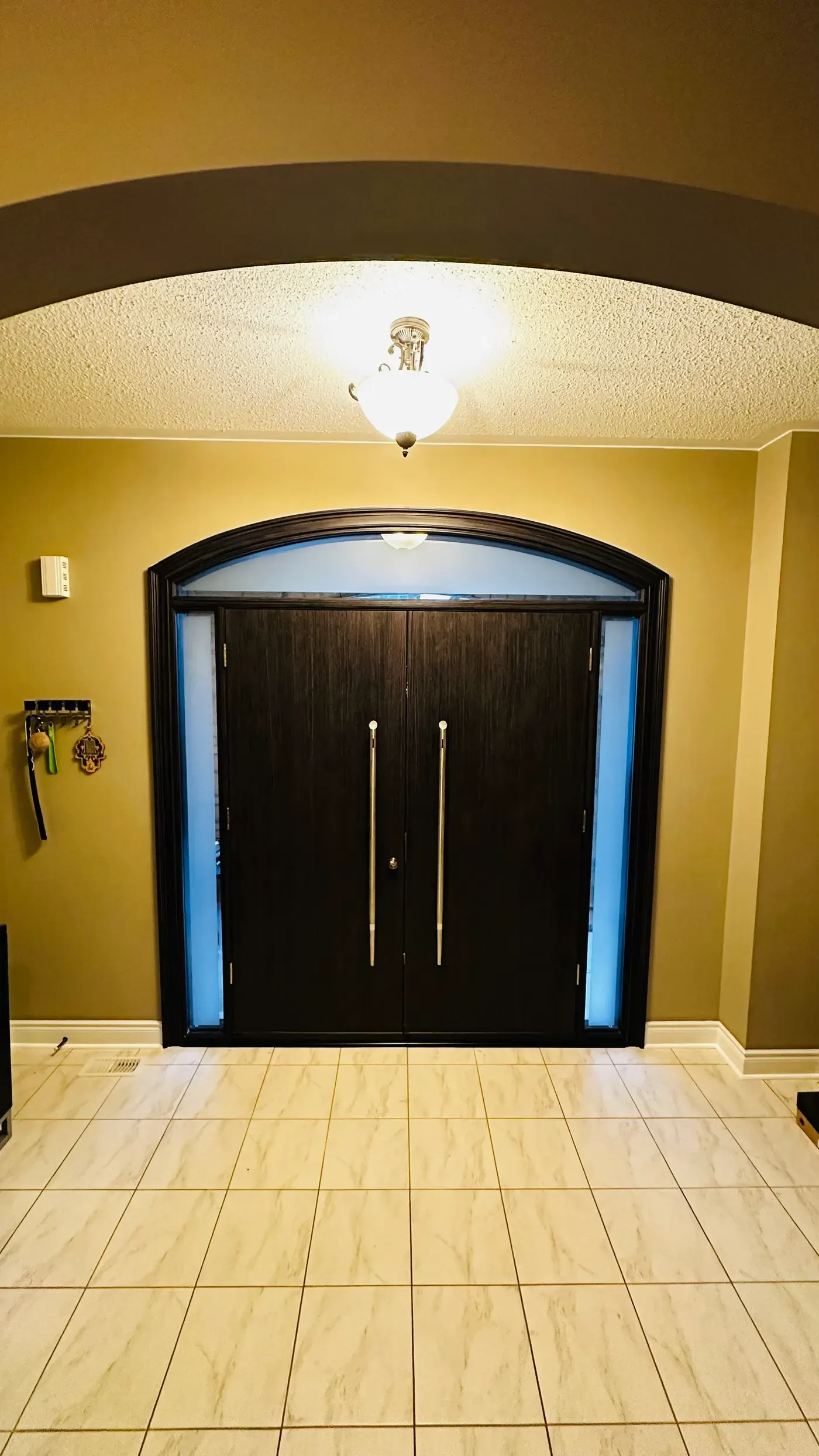 Residential front door repair in Barrie